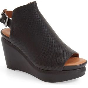 Gentle Souls Jasper black sandals 7.5